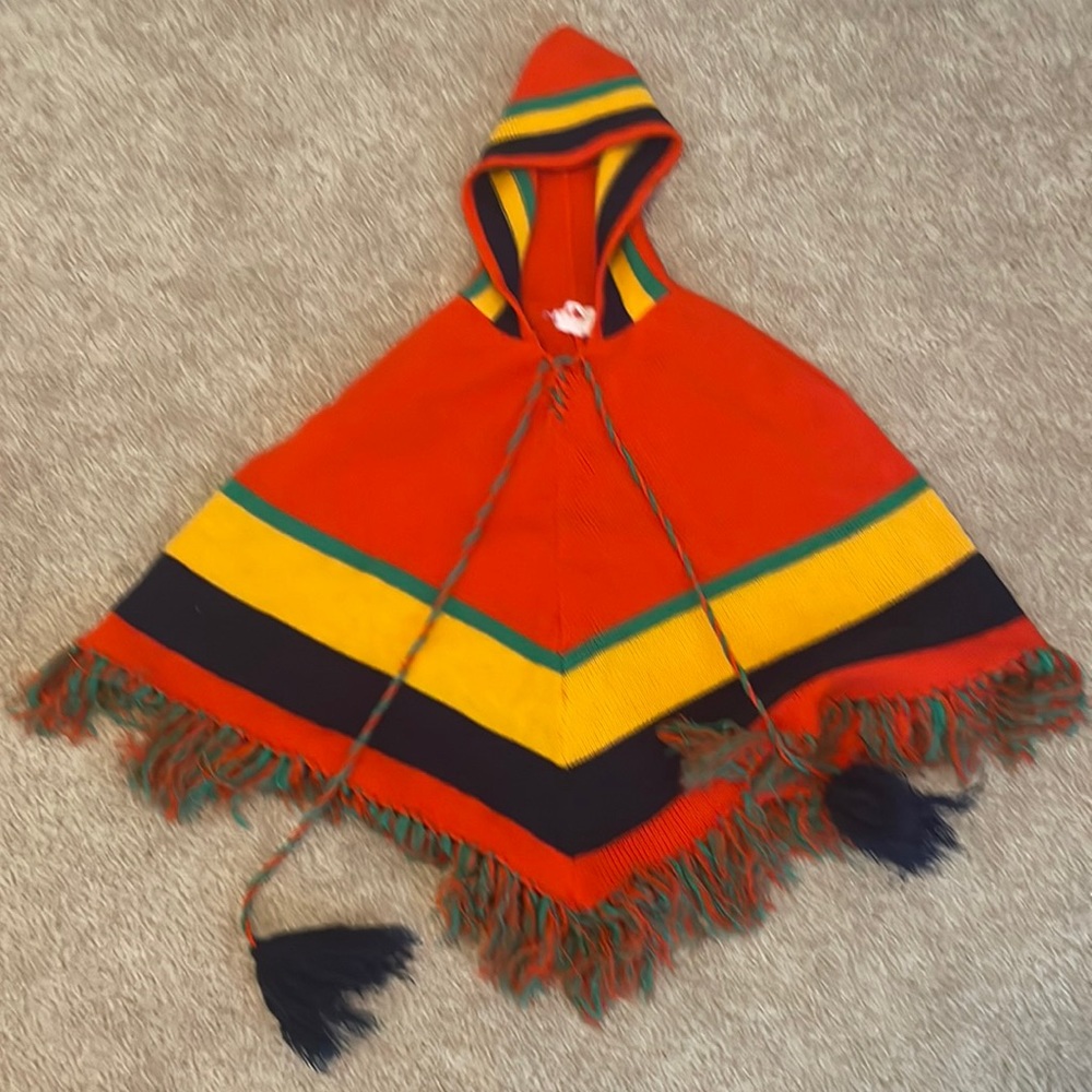 Vintage 70’s retro knit poncho small